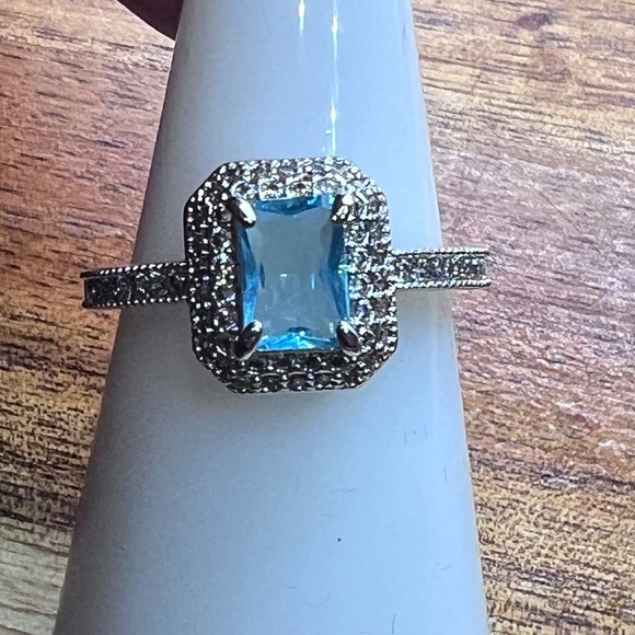 Ring Bomb Party Ring, size 7, aqua blue stone - Picture 4 of 4